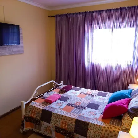 Friends In - Charming Bedrooms In The Historic Center * Μπράγκα