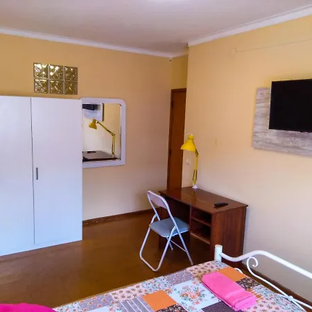 Friends In - Charming Bedrooms In The Historic Center ゲストハウス